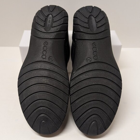 Ecco Sky Lace-Up Leather Sneaker in Black - Picture 13 of 16